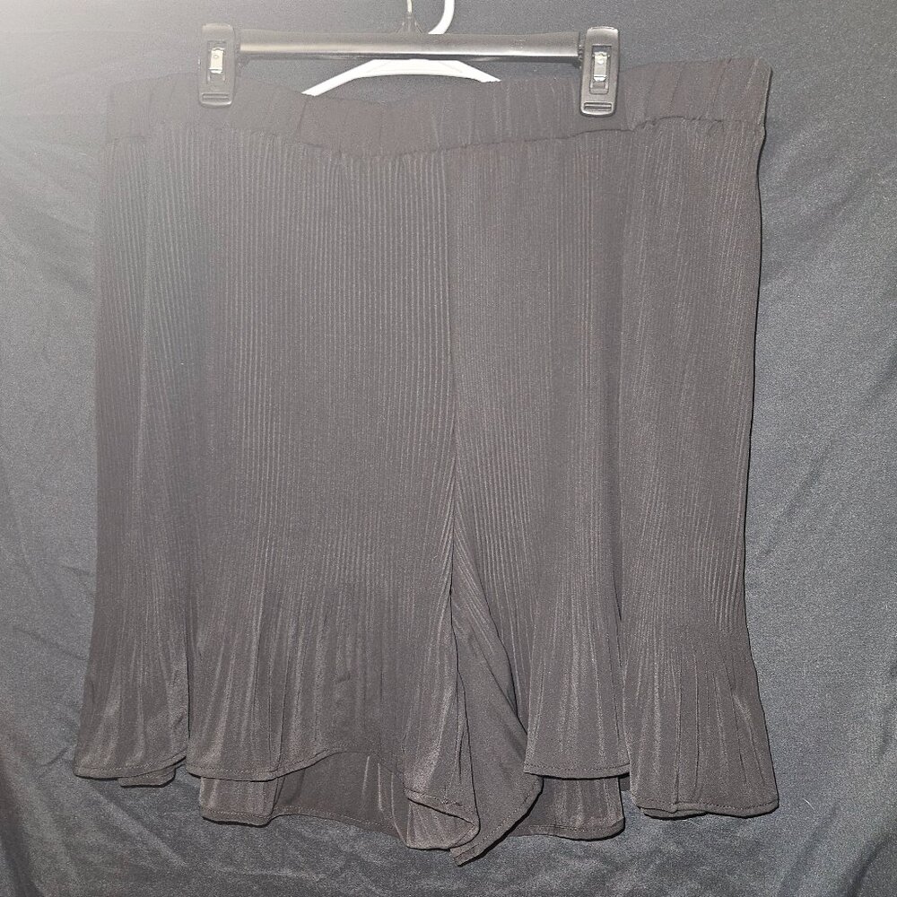 Micro pleated illusion shorts